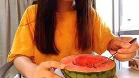 美国吃瓜留学生,美国留学生视角下的“吃瓜”文化现象解析