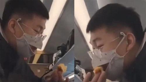 男戴口罩吃瓜,男士戴口罩吃瓜的趣味瞬间